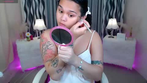 HI ITS ME ELLA online show from October 1, 11:16 am