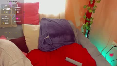 Snapshot of ella_harry chatting on February 27, 12:45 pm Ella and Harry online show from February 27, 12:45 pm