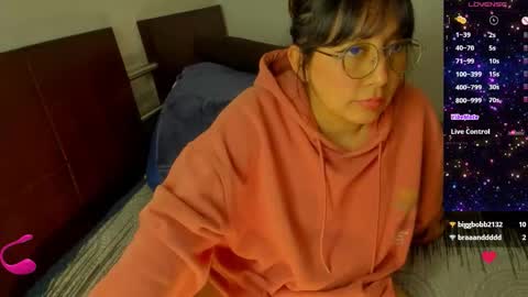 Snapshot of ella_harry chatting on September 12, 4:01 am Ella and Harry online show from September 12, 4:01 am