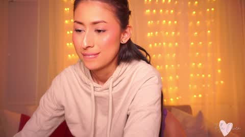 ELLA OWEN online show from January 19, 4:46 pm