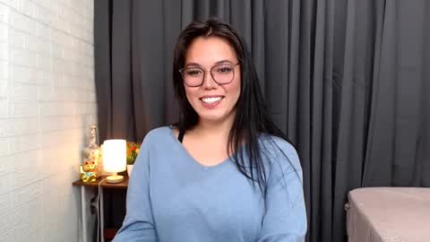 Snapshot of ellahollywood1818 chatting on February 24, 9:41 pm CINDERELLA online show from February 24, 9:41 pm