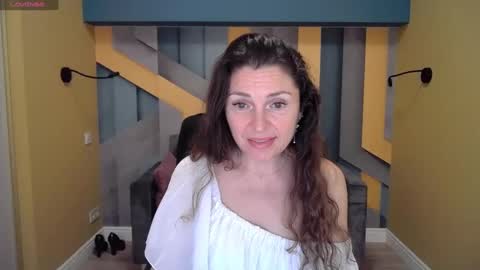 EllaLongs online show from December 18, 4:28 pm