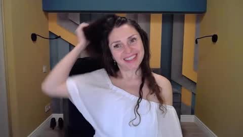 EllaLongs online show from December 21, 4:03 pm