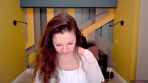 EllaLongs online show from February 18, 3:32 pm