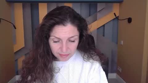 EllaLongs online show from November 4, 12:26 pm