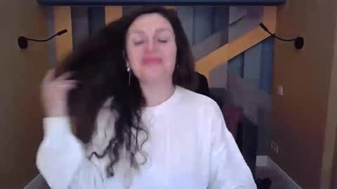 EllaLongs online show from November 22, 12:37 pm