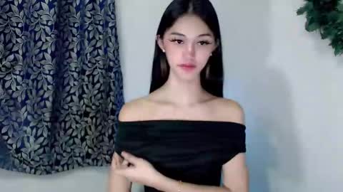 ELLA online show from October 26, 8:59 pm