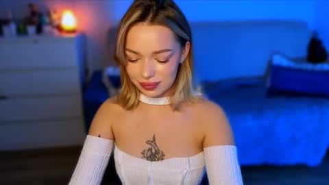 Snapshot of ellatwox chatting on November 8, 5:29 am Ella online show from November 8, 5:29 am