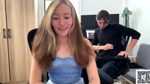 Snapshot of ellcrys chatting on February 20, 3:56 am im Elsa lets go Subscribe to my OF and Youtube -35 online show from February 20, 3:56 am