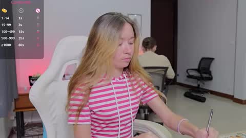 Snapshot of ellcrys chatting on October 7, 1:41 pm im Elsa lets go Subscribe to my OF and Youtube -35 online show from October 7, 1:41 pm