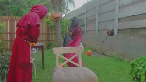 Snapshot of ellcrys chatting on October 31, 11:50 pm im Elsa lets go Subscribe to my OF and Youtube -35 online show from October 31, 11:50 pm