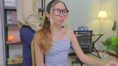 Snapshot of ellcrys chatting on November 5, 9:59 pm im Elsa lets go Subscribe to my OF and Youtube -35 online show from November 5, 9:59 pm