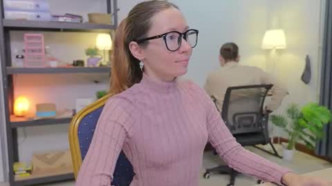 Snapshot of ellcrys chatting on November 20, 10:09 pm im Elsa lets go Subscribe to my OF and Youtube -35 online show from November 20, 10:09 pm