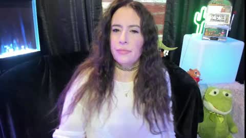 ELLE online show from February 10, 5:09 pm