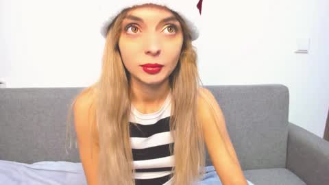 ellen_flow online show from December 19, 8:34 pm