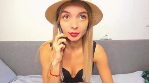 ellen_flow online show from February 21, 9:22 pm