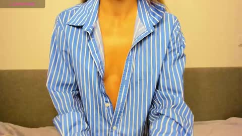 ellen_flow online show from February 22, 9:37 pm