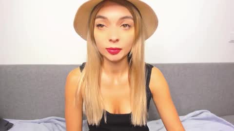 ellen_flow online show from February 23, 11:04 pm