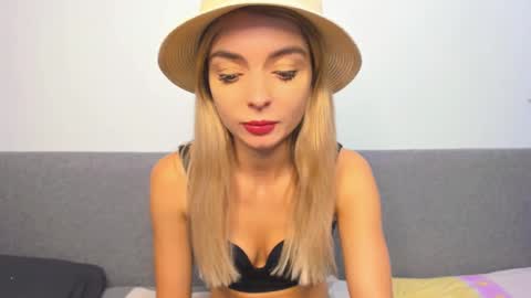 ellen_flow online show from March 2, 7:34 pm