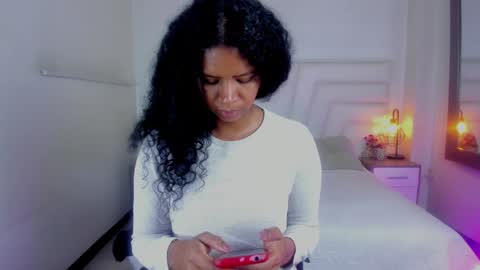 Snapshot of ellie_alves chatting on February 5, 12:27 pm Ellie online show from February 5, 12:27 pm