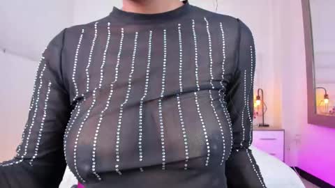 Snapshot of ellie_alves chatting on February 19, 3:16 pm Ellie online show from February 19, 3:16 pm