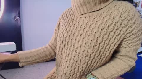 Snapshot of ellie_alves chatting on September 9, 11:54 am Ellie online show from September 9, 11:54 am