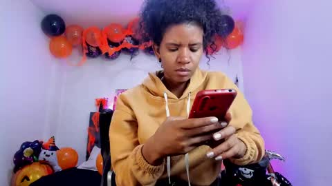 Snapshot of ellie_alves chatting on October 26, 2:23 pm Ellie online show from October 26, 2:23 pm