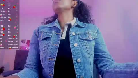 Snapshot of ellie_alves chatting on November 22, 3:22 pm Ellie online show from November 22, 3:22 pm