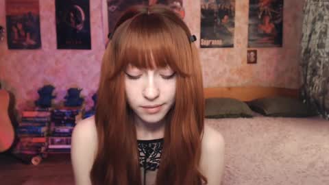 Snapshot of ellie_friendly chatting on September 10, 1:49 am ellie_friendly online show from September 10, 1:49 am