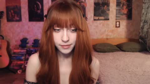 Snapshot of ellie_friendly chatting on September 16, 11:39 pm ellie_friendly online show from September 16, 11:39 pm
