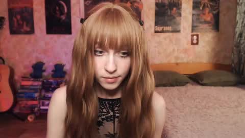 Snapshot of ellie_friendly chatting on October 28, 1:14 pm ellie_friendly online show from October 28, 1:14 pm
