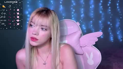 ellie online show from November 25, 6:52 pm