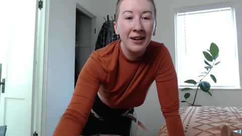 Ellie Rowyn online show from November 12, 8:52 pm