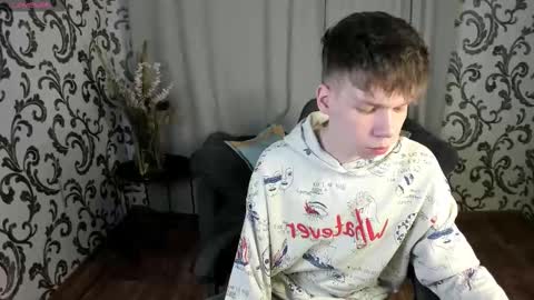 Snapshot of elliot_mars_ chatting on October 19, 5:57 pm elliot_mars_ online show from October 19, 5:57 pm