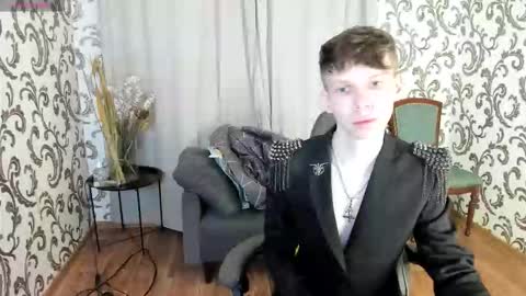 Snapshot of elliot_mars_ chatting on October 23, 5:33 pm elliot_mars_ online show from October 23, 5:33 pm