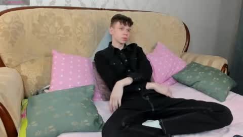 Snapshot of elliot_mars_ chatting on October 26, 5:19 pm elliot_mars_ online show from October 26, 5:19 pm