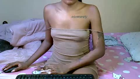 elllanna online show from October 11, 7:40 am