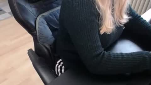 Elly online show from September 30, 7:35 am