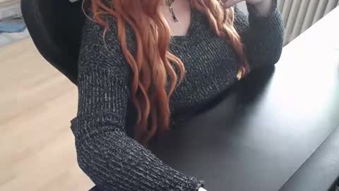 Elly online show from October 29, 9:00 am