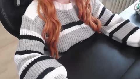 Elly online show from November 9, 12:47 pm