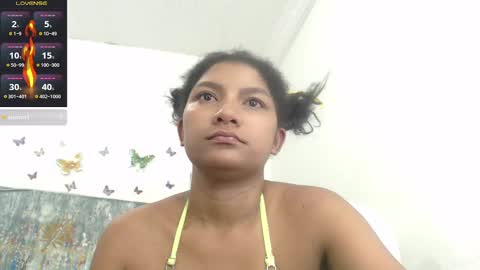 Snapshot of elly_willis chatting on February 27, 10:15 am Elly online show from February 27, 10:15 am