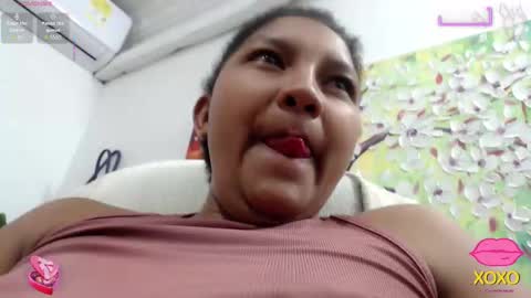 Snapshot of elly_willis chatting on October 5, 12:03 pm Elly online show from October 5, 12:03 pm