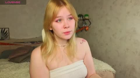 ellya_castro online show from October 22, 12:33 am