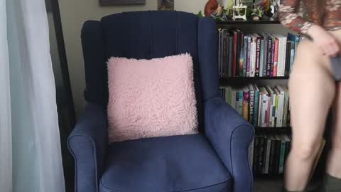 Elly Naomi online show from January 10, 7:21 pm