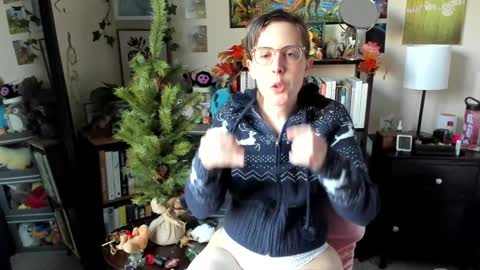 Elly Naomi online show from November 16, 10:15 pm