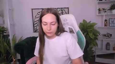 elma_lily online show from September 15, 6:02 am