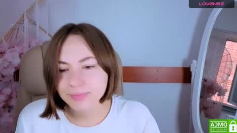 elma_lily online show from October 18, 5:54 am