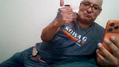 elmario24 online show from November 3, 8:48 am