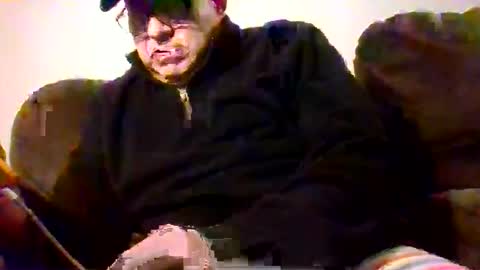 elmario24 online show from November 18, 8:30 am