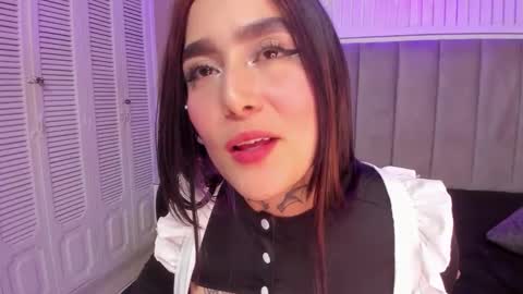 Elodie  online show from September 17, 1:29 am